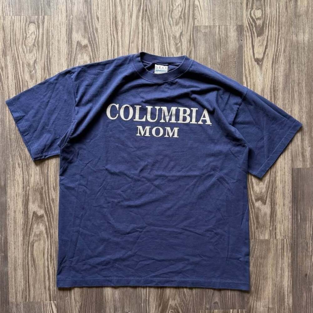 VTG ‘90s Colombia Mom Graphic T-Shirt GEAR for Sports